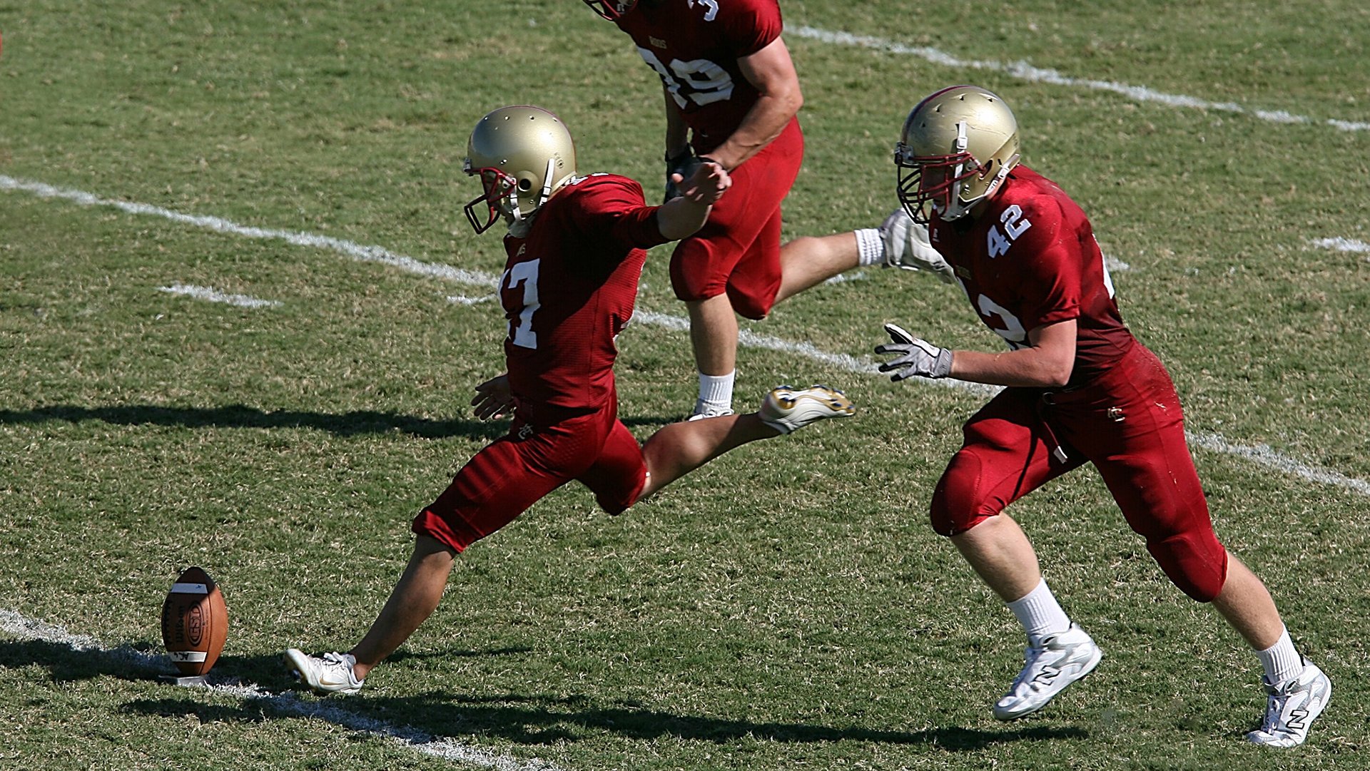 田径竞赛首次引入无人车辅助测量，无人车辆路径规划
